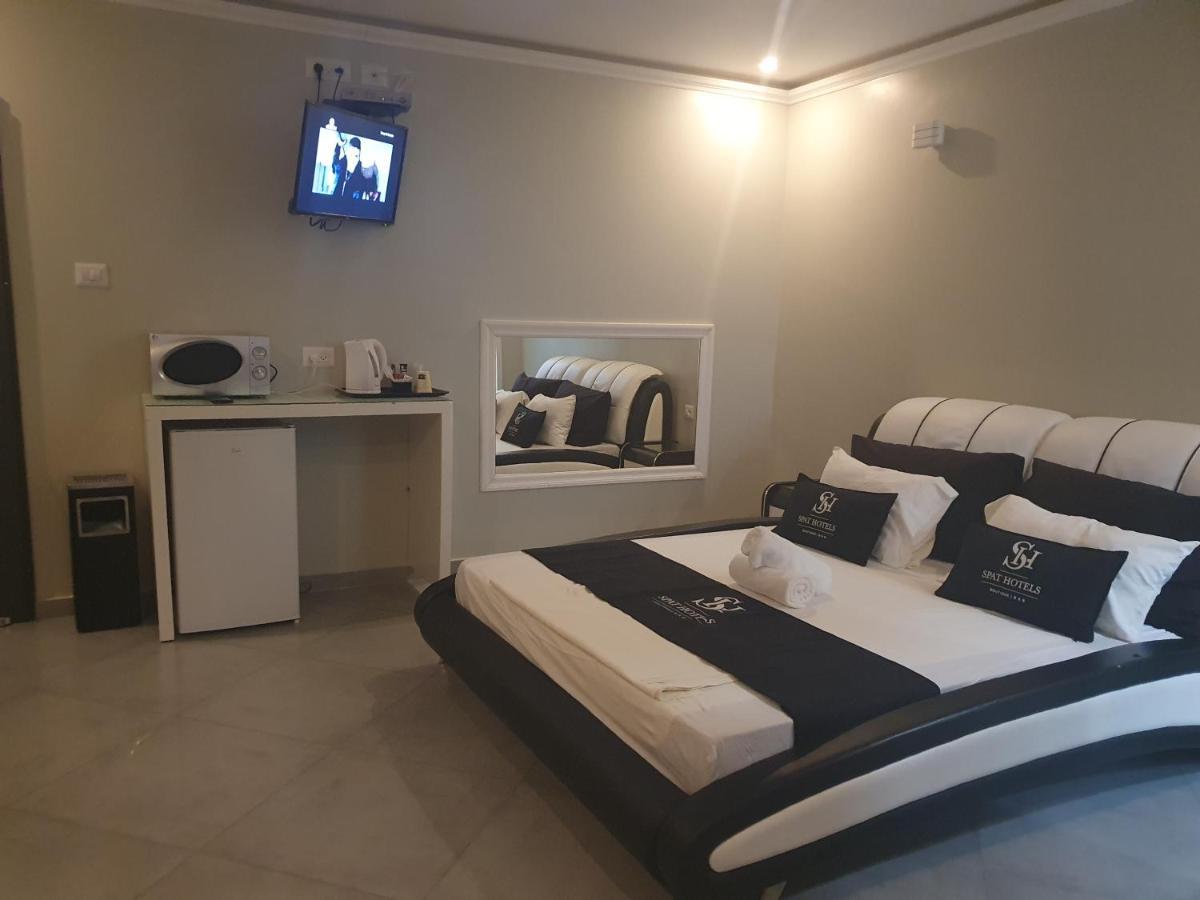 Spat Business Holon Exterior foto