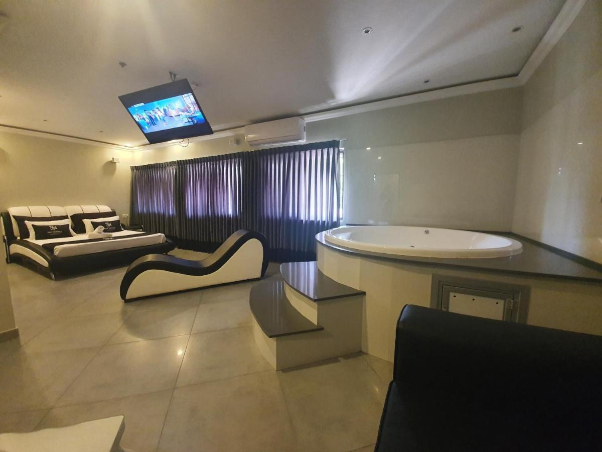Spat Business Holon Exterior foto