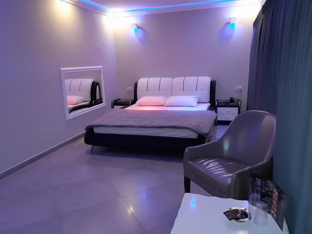 Spat Business Holon Exterior foto